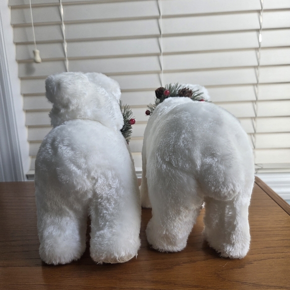 Polar Bear Family W/ Cub Riding Mama - Winter Wildlife Decor - Picture 4 of 13